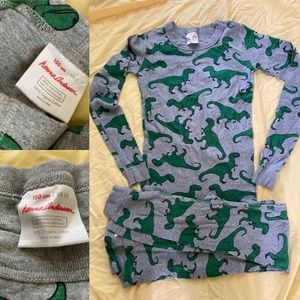 🦖🦕Dinosaur pattern Hanna pj’s size 150 (12)